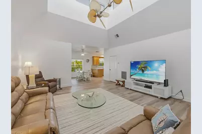 105 Pago Pago Dr W, Naples, FL 34113 - Photo 5