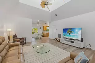 105 Pago Pago Dr W, Naples, FL 34113 - Photo 5