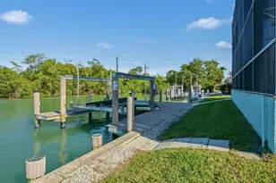 105 Pago Pago Dr W, Naples, FL 34113 - Photo 29