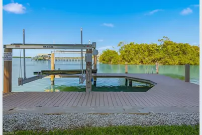 105 Pago Pago Dr W, Naples, FL 34113 - Photo 31