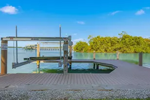 105 Pago Pago Dr W, Naples, FL 34113 - Photo 31