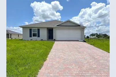 9018 S Castle Cir, Labelle, FL 33935 - Photo 1