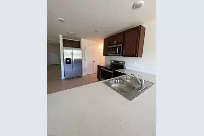 9018 S Castle Cir, Labelle, FL 33935 - Photo 3