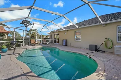 7581 Cameron Cir, Fort Myers, FL 33912 - Photo 23