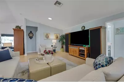 7581 Cameron Cir, Fort Myers, FL 33912 - Photo 5