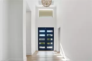 623 Park Shore Dr, Naples, FL 34103 - Photo 3