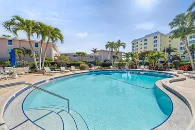 1910 Gulf Shore Blvd N #107, Naples, FL 34102 - Photo 17