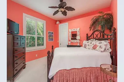 625 Mooring Line Dr, Naples, FL 34102 - Photo 9