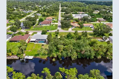 2265 Cedarwood St, Port Charlotte, FL 33948 - Photo 3