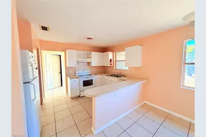 419 NE 16th Pl, Cape Coral, FL 33909 - Photo 11