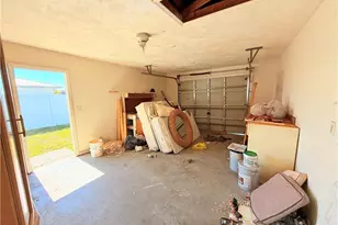 419 NE 16th Pl, Cape Coral, FL 33909 - Photo 31