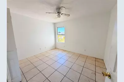 419 NE 16th Pl, Cape Coral, FL 33909 - Photo 23