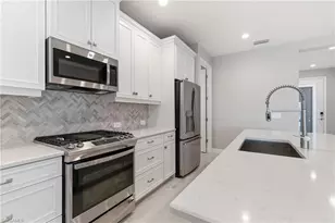 2118 Marquesa Cir, Naples, FL 34112 - Photo 15