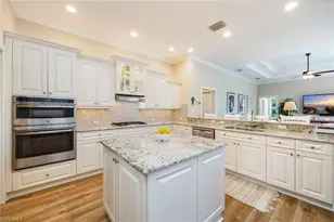 637 Shoreline Dr, Naples, FL 34119 - Photo 5