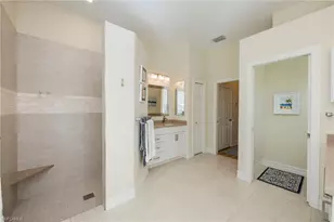 637 Shoreline Dr, Naples, FL 34119 - Photo 15