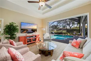 637 Shoreline Dr, Naples, FL 34119 - Photo 9