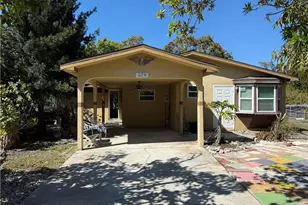 579 13th St N, Naples, FL 34102 - Photo 5