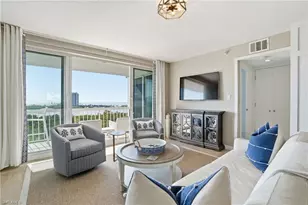 5501 Heron Point Dr, Naples, FL 34108 - Photo 9