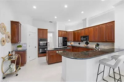 1624 Manchester Ct, Naples, FL 34109 - Photo 17