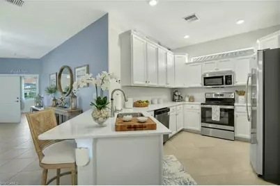 2567 Vine Ave, Naples, FL 34120 - Photo 3