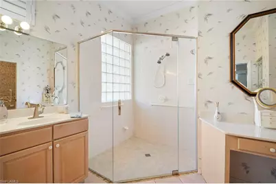 8302 Danbury Blvd, Naples, FL 34120 - Photo 7