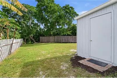 4518 W Alhambra Cir, Naples, FL 34103 - Photo 29