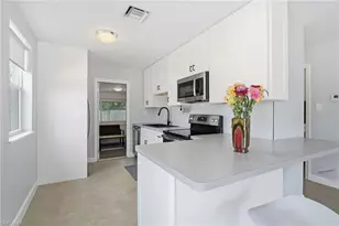 4518 W Alhambra Cir, Naples, FL 34103 - Photo 15