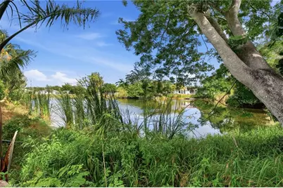 4518 W Alhambra Cir, Naples, FL 34103 - Photo 3