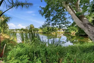 4518 W Alhambra Cir, Naples, FL 34103 - Photo 3