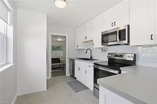 4518 W Alhambra Cir, Naples, FL 34103 - Photo 17