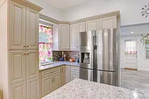 784 11th St N, Naples, FL 34102 - Photo 11