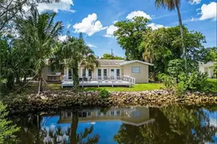 514 14th St N, Naples, FL 34102 - Photo 1