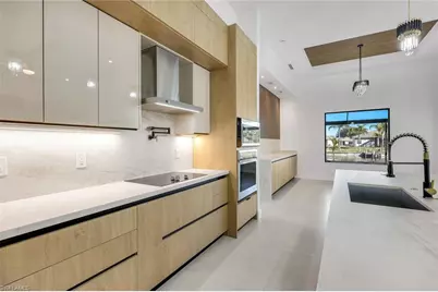 141 SE 21st St, Cape Coral, FL 33990 - Photo 11