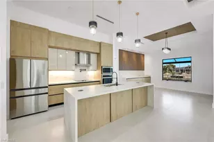 141 SE 21st St, Cape Coral, FL 33990 - Photo 9