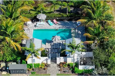 13045 Pembroke Dr, Naples, FL 34105 - Photo 29