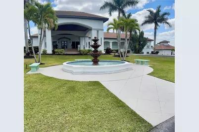 28452 San Amaro Dr, Bonita Springs, FL 34135 - Photo 41