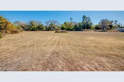 7711 Suncoast Dr, North Fort Myers, FL 33917 - Photo 37