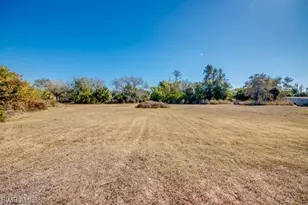 7711 Suncoast Dr, North Fort Myers, FL 33917 - Photo 37