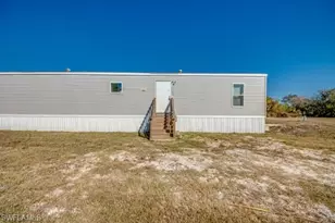 7711 Suncoast Dr, North Fort Myers, FL 33917 - Photo 5