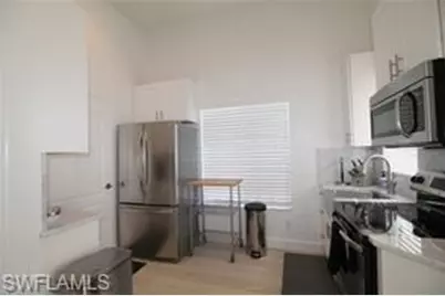 11002 Vanderbilt Dr, Naples, FL 34108 - Photo 23