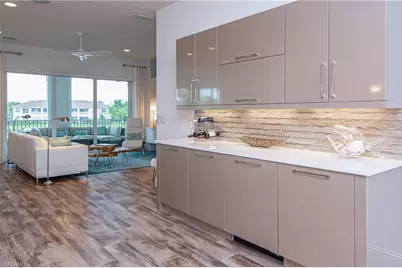 8034 Signature Club Cir #7-201, Naples, FL 34113 - Photo 5