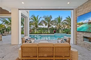 570 Harbour Dr, Naples, FL 34103 - Photo 31