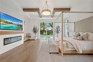 570 Harbour Dr, Naples, FL 34103 - Photo 17