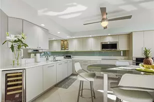 5555 Heron Point Dr, Naples, FL 34108 - Photo 7