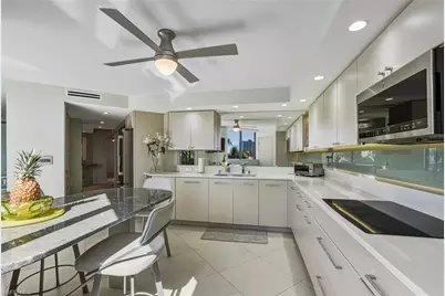 5555 Heron Point Dr #401, Naples, FL 34108 - Photo 9