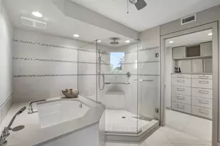 5555 Heron Point Dr, Naples, FL 34108 - Photo 27