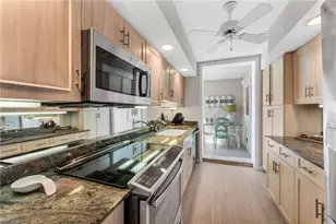 4001 Gulf Shore Blvd N, Naples, FL 34103 - Photo 7