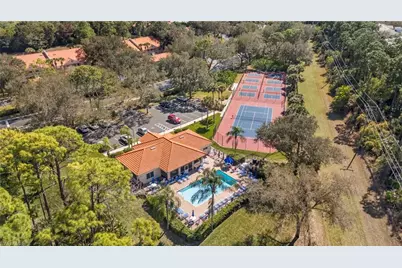 177 Robin Hood Cir #3-104, Naples, FL 34104 - Photo 3