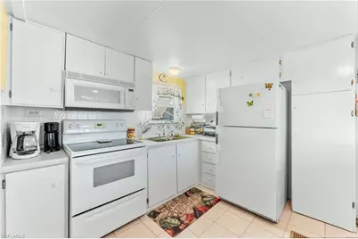 31 San Remo Cir, Naples, FL 34112 - Photo 11