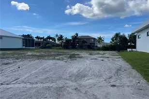 3814 SW 17th Ave, Cape Coral, FL 33914 - Photo 9